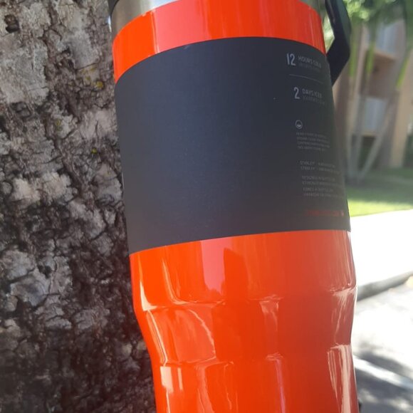 Stanley The Iceflow 30 oz Flip Straw Tumbler Red Made for USA Original - Picture 14 of 15